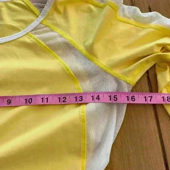 Lululemon Womens Crew Pullover Long sleeve yellow white netting activewear top 6 - Picture 11 of 13